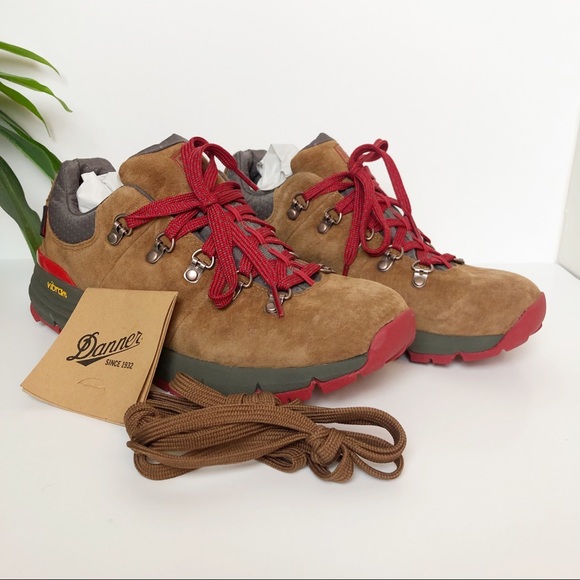 Danner Shoes - Danner Mountain 600 Low 3" Hiking Boots NWOT